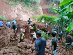Tebing Setinggi 15 Meter Timbun Domba dan Pemiliknya di Sindulang Sumedang