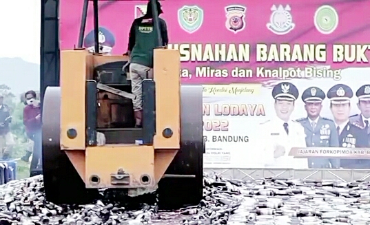Botol Miras dimusnahkan