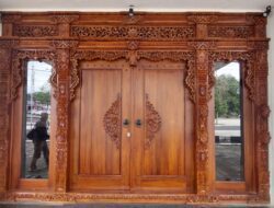Menilik Kerennya Ornamen Pintu di Gedung Disparbudpora Sumedang yang Klasik dan Eksotik