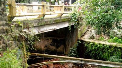 Jembatan di Conggeang Sumedang Nyaris Roboh, Arus Kendaraan Diberlakukan Satu Jalur