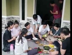 Puluhan Turis Asing Datang ke Desa Sukaluyu Sumedang, Ini yang Mereka Lakukan