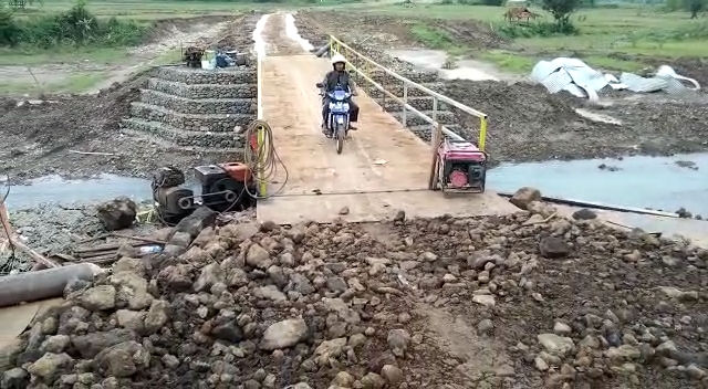 Jalan Lingkar Bendungan Sadawarna