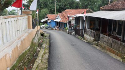 Setelah 43 Tahun Menunggu, Warga Padaasih dan Babakan Asem Sumringah Jalan di Desanya Mulus