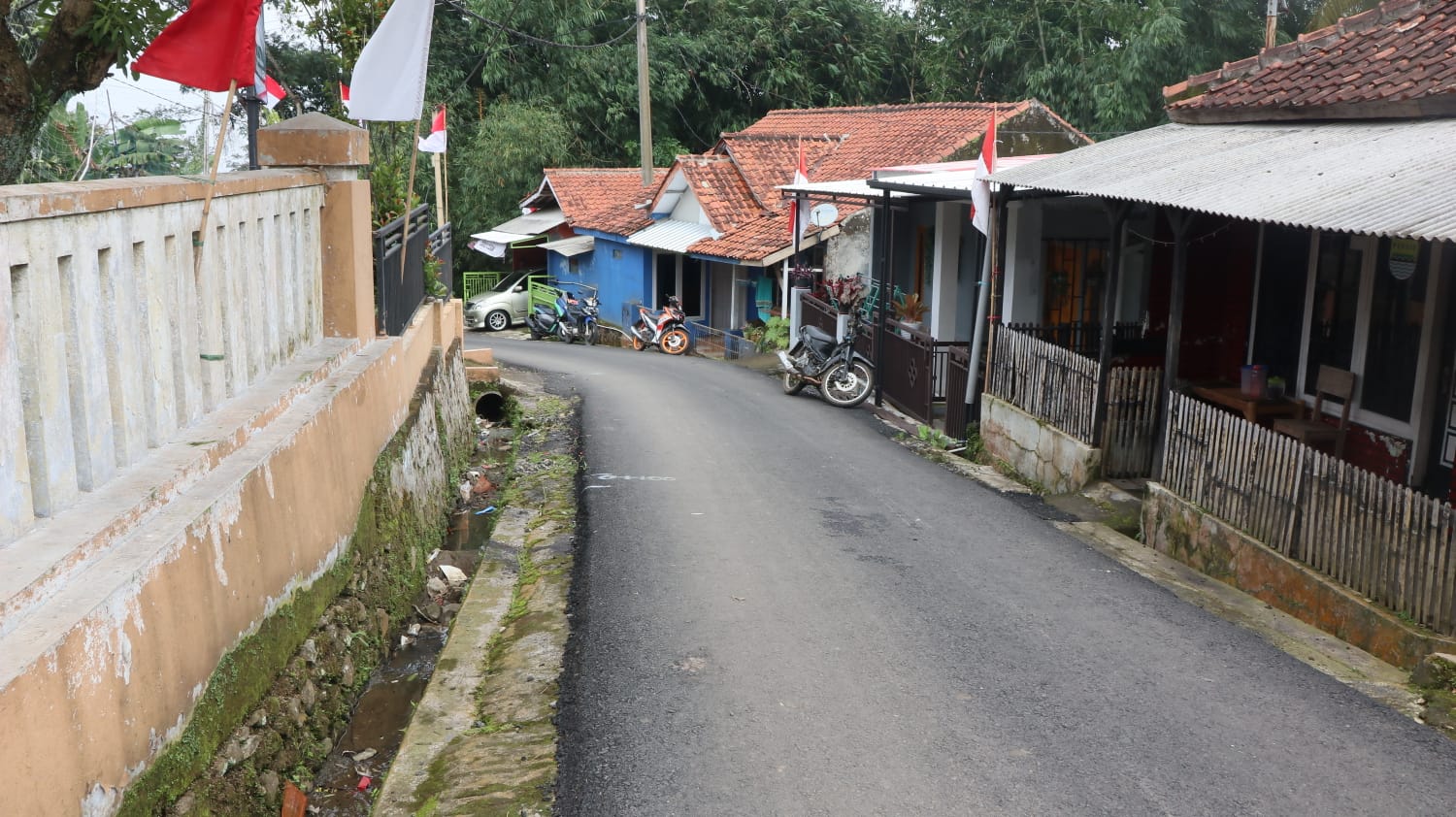 Jalan Padaasih dan Babakan Asem