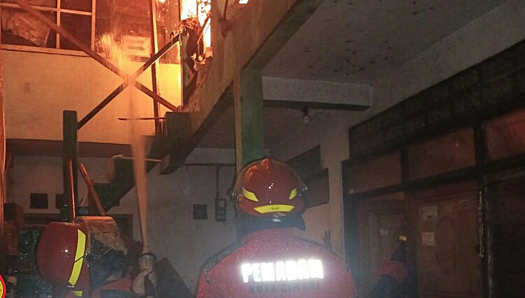 Rumah di Padasuka