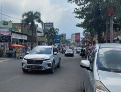 Tol Cisumdawu Dibuka, Mobil Plat Luar Daerah Padati Lalu Lintas Kota Sumedang di Akhir Pekan