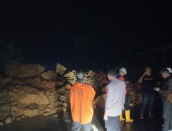 Longsoran Setinggi 1,5 Meter Timbun Jalan Lingkar Timur Jatigede Sumedang