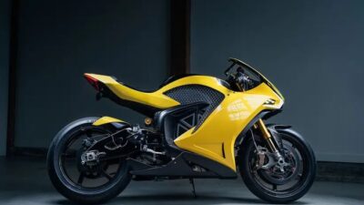 Motor listrik tercepat
