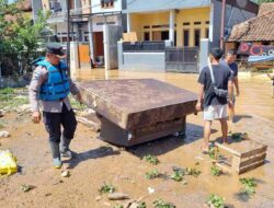 Kerap Dilanda Banjir, Warga Cihanjuang Bosan Diberikan Sembako Tapi Butuh Solusi Kongkret