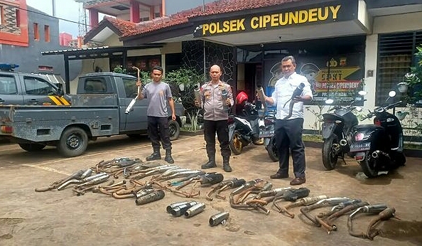 Sita Knalpot Bising