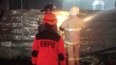 4 Kios di Cipacing Jatinangor Sumedang Hangus Dilalap Api, 3 Mobil Damkar Diterjunkan