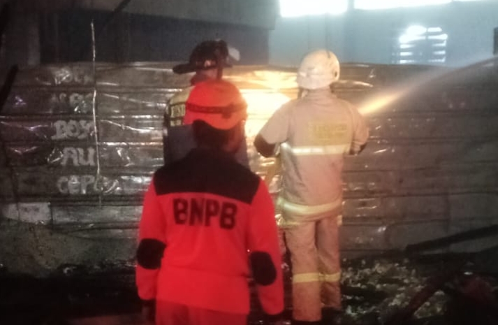 Kios terbakar