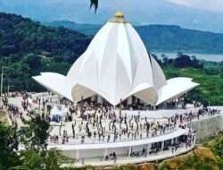 Libur Sekolah Mesjid Al Kamil Jatigede Sumedang Dipadati Ribuan Pengunjung