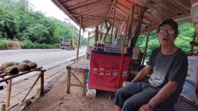 Tol Cisumdawu Beroperasi, Pedagang di Jalan Cadas Pangeran Sumedang Meradang