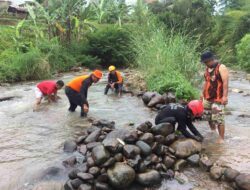 Menuju Desa Ekowisata, Sungai Cikeruh di Jatinangor  Sumedang Dibersihkan Warga