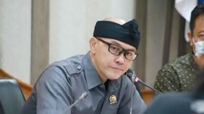 Dunia Politik