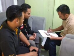 Rumah Komisioner KPU Sumedang, Iyan Sopiyan Dicoklit Pantarlih