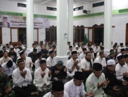 Ratusan Warga Sumedang Hadiri Istighosah dan Doa Keselamatan Bangsa