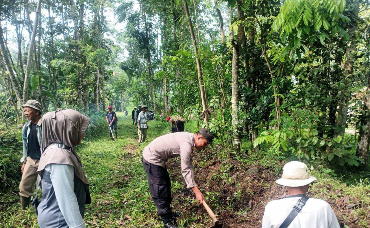 Kegiatan Gotong Royong