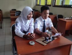 Kreatif, Siswa SMPN 2 Wado Sumedang Ini Menyulap Barang Bekas Jadi Sebuah Bel