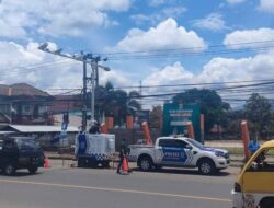 Lengkapi Surat Kendaraan, Tilang Elektronik Mulai Diterapkan di Alun-alun Tanjungsari Sumedang