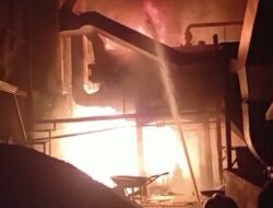 Kebakaran Landa Pabrik Tekstil di Dayeuhkolot, Api Diduga dari Mesin Boiler