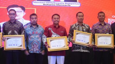 Sekda Sumedang Raih Digital Leadership Government Award dari Kemendagri