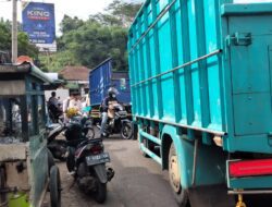 Pasca Ditarifnya Tol Cisumdawu, Jalur Simpang Pamulihan Sumedang Kembali Dipadati Kendaraan
