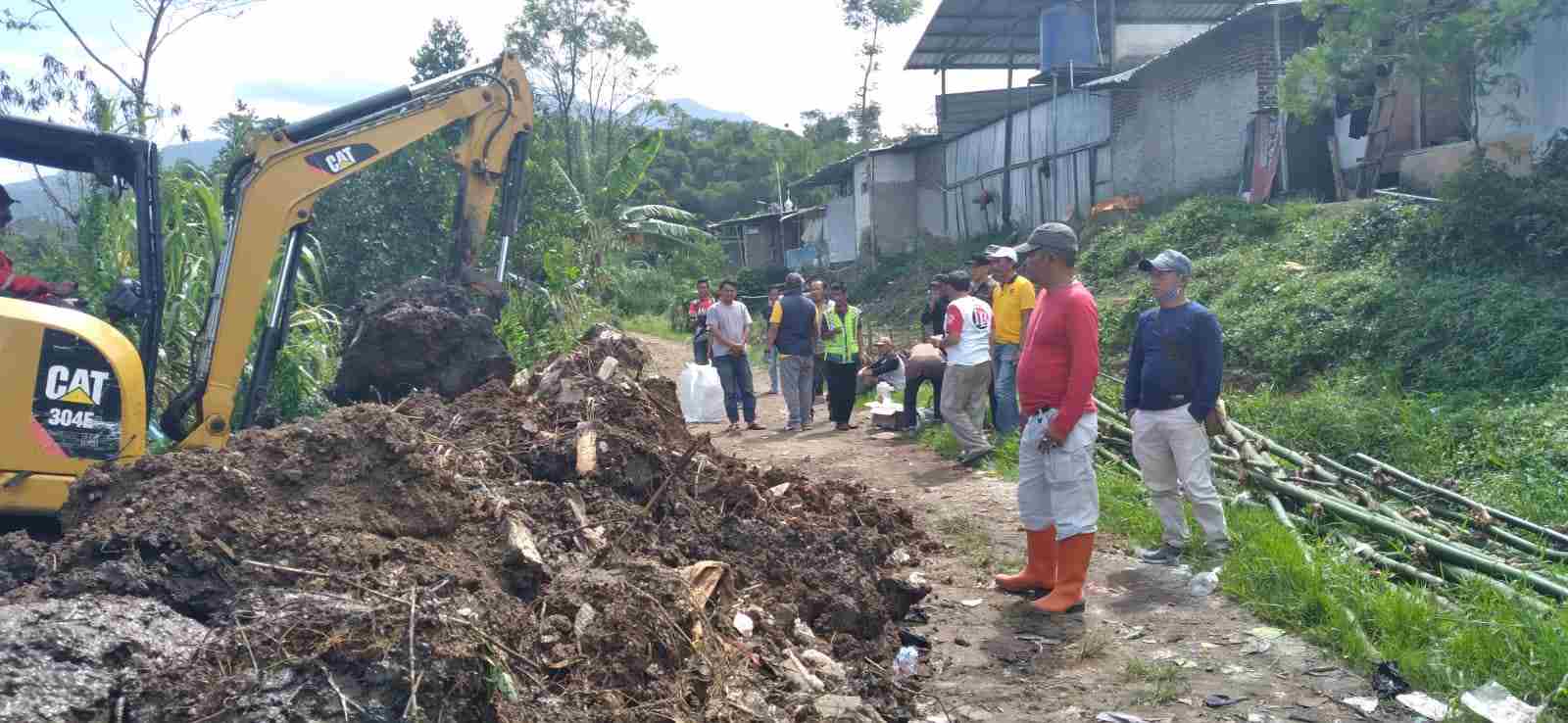 sampah menggunung