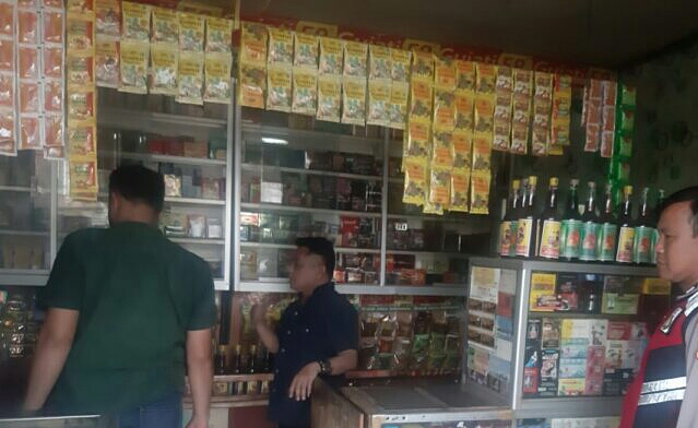 Penjual Miras Berkedok Warung Jajanan