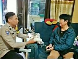 Jelang Ramadhan 2023, Polisi Bagikan Sembako untuk Lansia di Baleendah