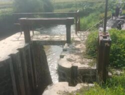 Puluhan Hektar Terancam Sawah Tak Terairi Akibat Pintu Air Rusak, Begini Penjelasan PUTR Sumedang