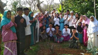 Tradisi Ziarah Kubur Sebelum Ramadan, Sunah Atau Haram? Simak Ulasannya