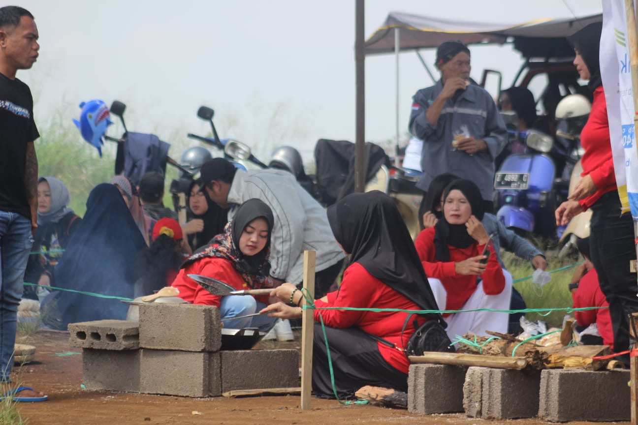 Tradisi Gembrong Liwet