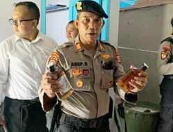 Sambut Ramadan 2023, Polisi Sita Ratusan Botol Miras Merek Terkenal di Bandung