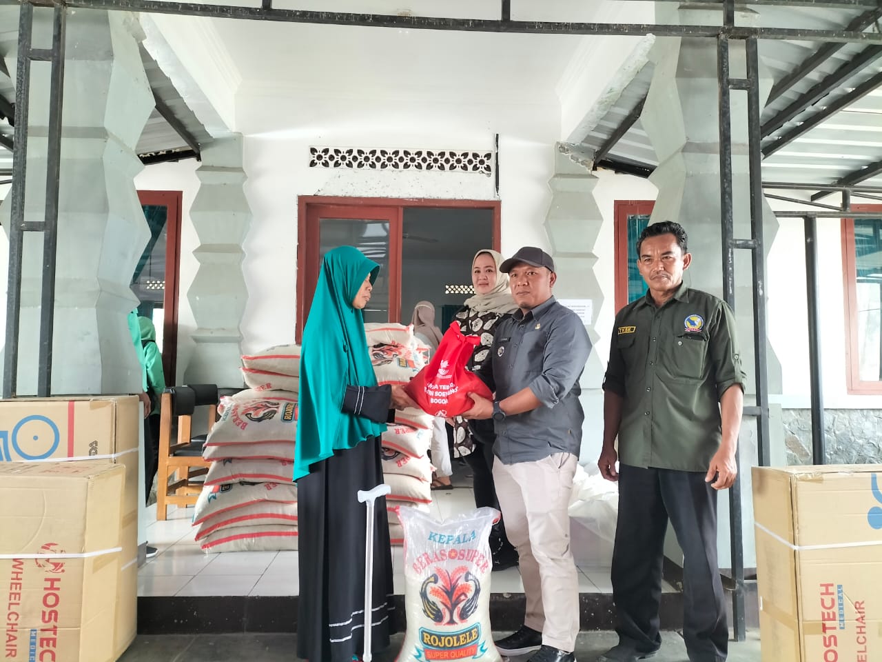 Bantuan nutrisi