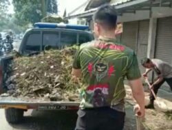 Kerap Disergap Banjir Cileuncang, Polisi Gercep Bersihkan Drainase di Cangkuang