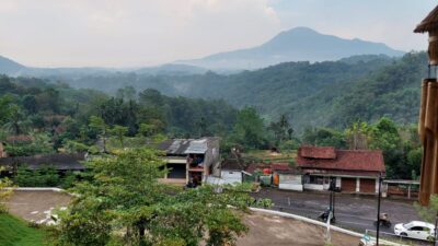 Ingin Ngopi Sambil Menikmati Indahnya Gunung Tampomas Sumedang? Dandy Garden Cafe Tempatnya