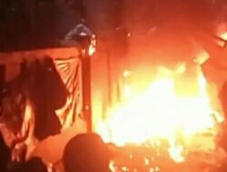 Kebakaran di Bandung Jelang Sahur, Toko Barang Bekas Ludes Dijilat Api