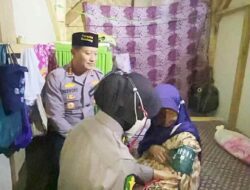Aksi Mulia, Kapolresta Bandung Bantu Lansia yang Hidup Sebatang Kara