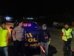 Cegah Balapan Liar dan Gangguan Kamtibmas Polsek Pamulihan Gelar Patroli Sahur