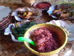 Dijamin “Ngalimed” Penikmat Kuliner Wajib Cicipi Sambel Pedo dan Nasi Merah Ma Een di Kiarapayung Sumedang