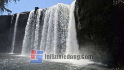 Air Terjun Riam Merasap