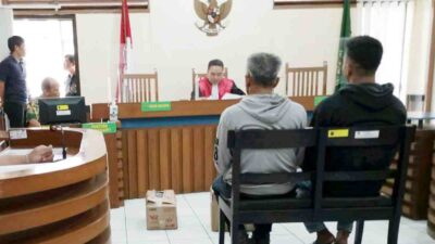 Ketahuan Jual Miras Ilegal, Dua Pemilik Toko Kelontong di Bandung Disidang