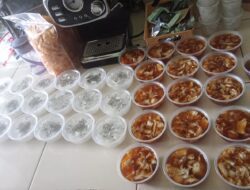 Kelapa Muda Campur Gula Aren Ini Menjadi Menu Favorit Berbuka di Situraja Sumedang