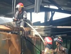 Pabrik Tekstil di Dayeuhkolot Kebakaran, Dua Orang Alami Luka-luka