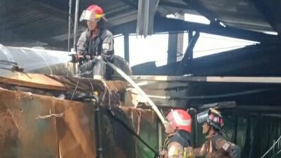 Pabrik Tekstil di Dayeuhkolot Kebakaran, Dua Orang Alami Luka-luka