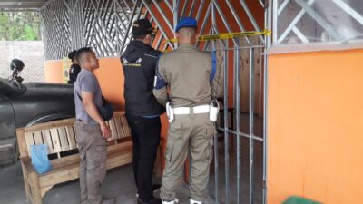 Warung remang-remang ditutup