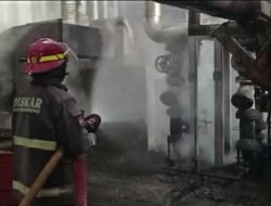 Pabrik Tekstil di Dayeuhkolot Dilanda Kebakaran, Disdamkar Ungkap Penyebabnya