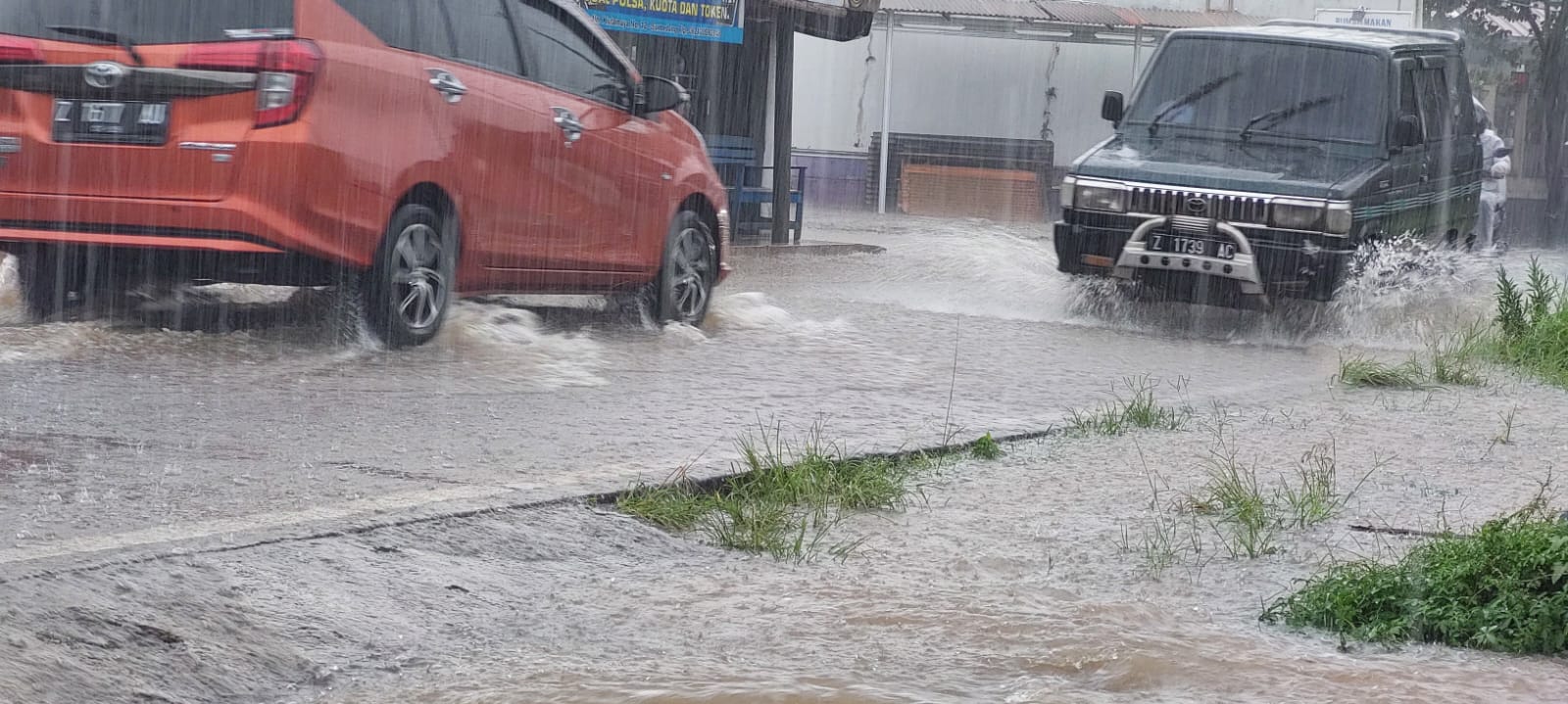 Hujan deras di Sumedang